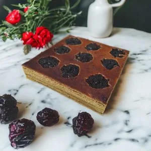 Elegance Cake Horlick Prune Lapis Full