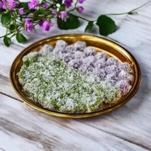 Premium Kueh Platter Pandan Bliss