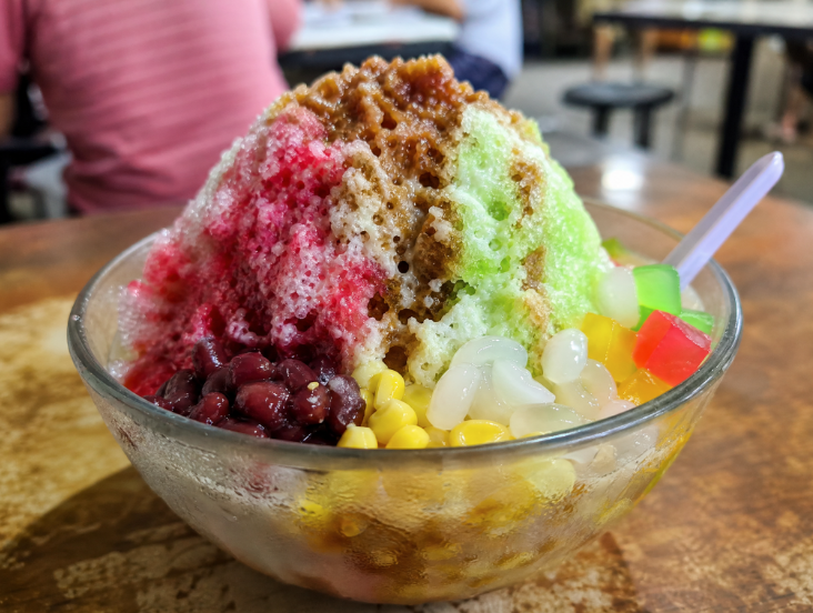 探索新加坡必吃传统甜品与南洋风味 新加坡甜品红豆冰 ice kachang